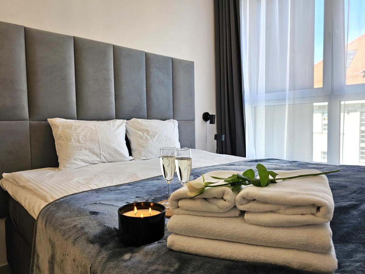 Urban Apartments Premium, Opolska 10 No 77B, Free Garage, Self Check-In คาโตวีตเซ ภายนอก รูปภาพ