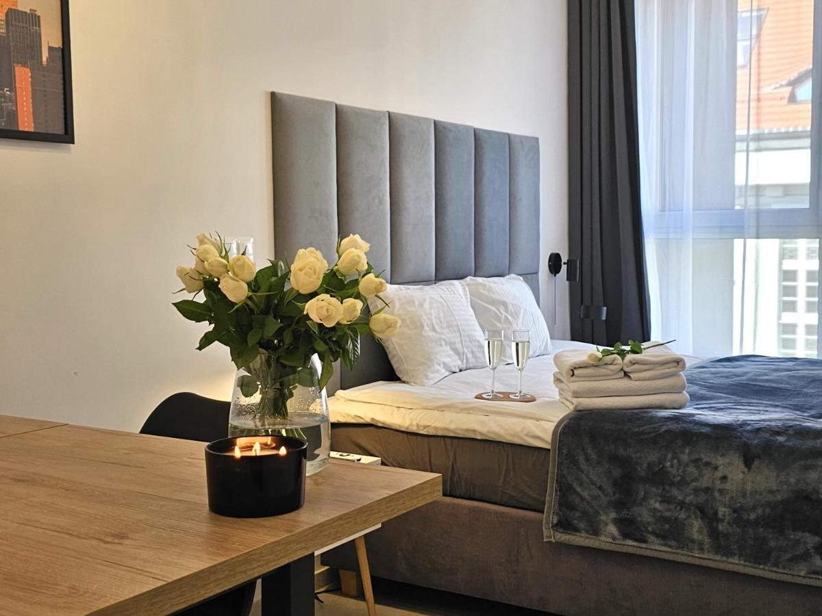 Urban Apartments Premium, Opolska 10 No 77B, Free Garage, Self Check-In คาโตวีตเซ ภายนอก รูปภาพ